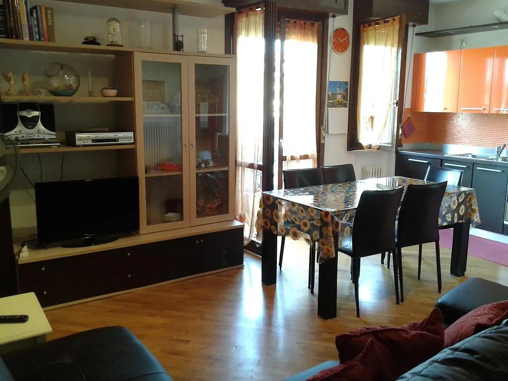 Apartment Appartamento Dese Desenzano del Garda